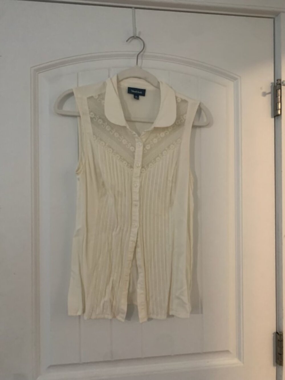 Modcloth sleeveless blouse